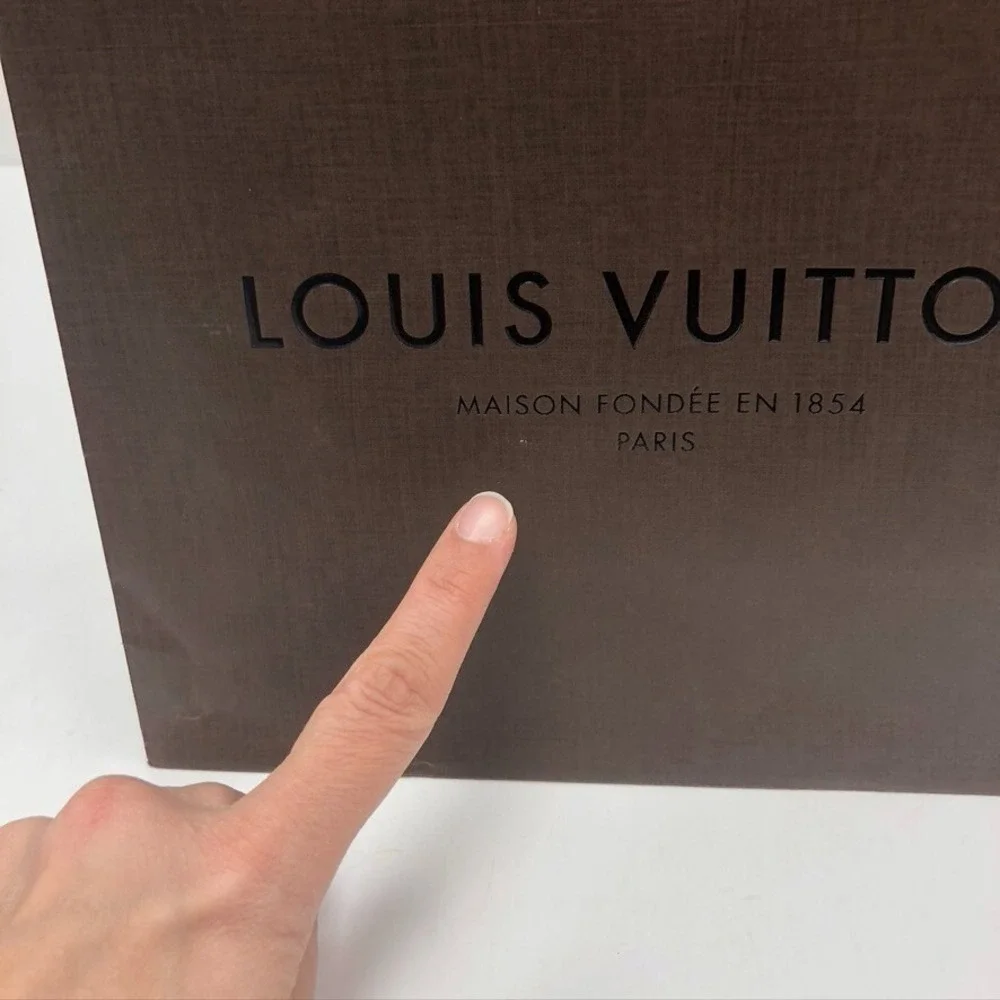Louis Vuitton measurements can